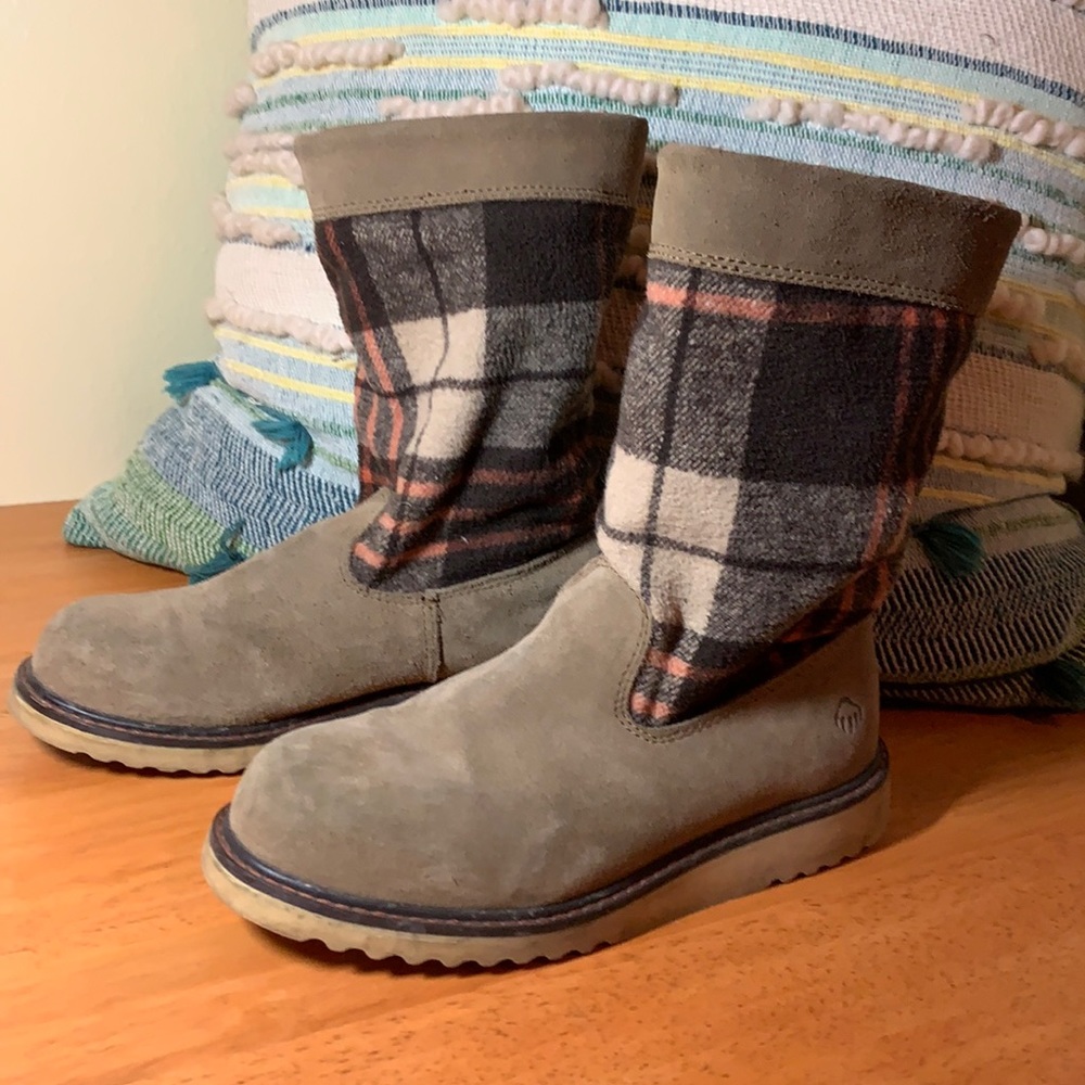 Wolverine Flannel and Suede Boots